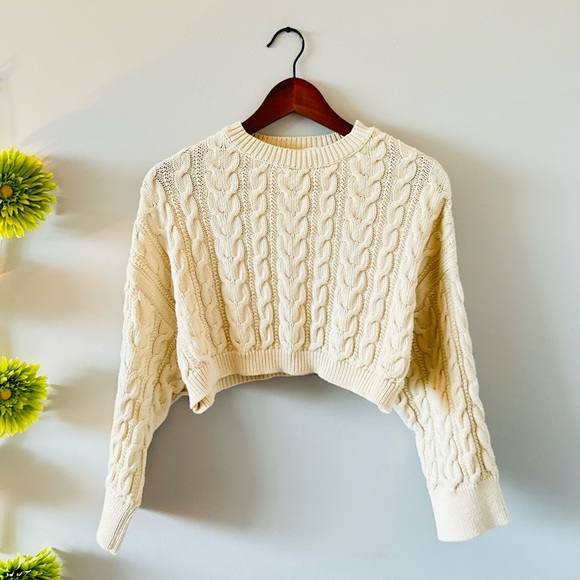 Pull&Bear | Cable Knit Crop Sweater - Picture 6 of 11
